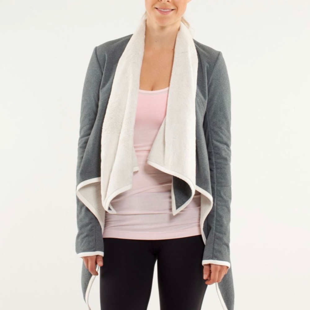 Lululemon presence of mind wrap